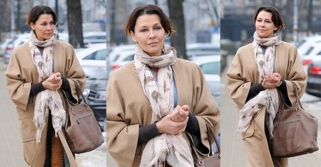 Anna Popek z gołymi kostkami spaceruje po Warszawie (ZDJĘCIA)