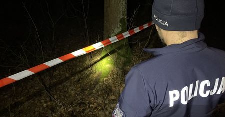 Zauważył na spacerze coś niepokojącego. Od razu wezwał służby