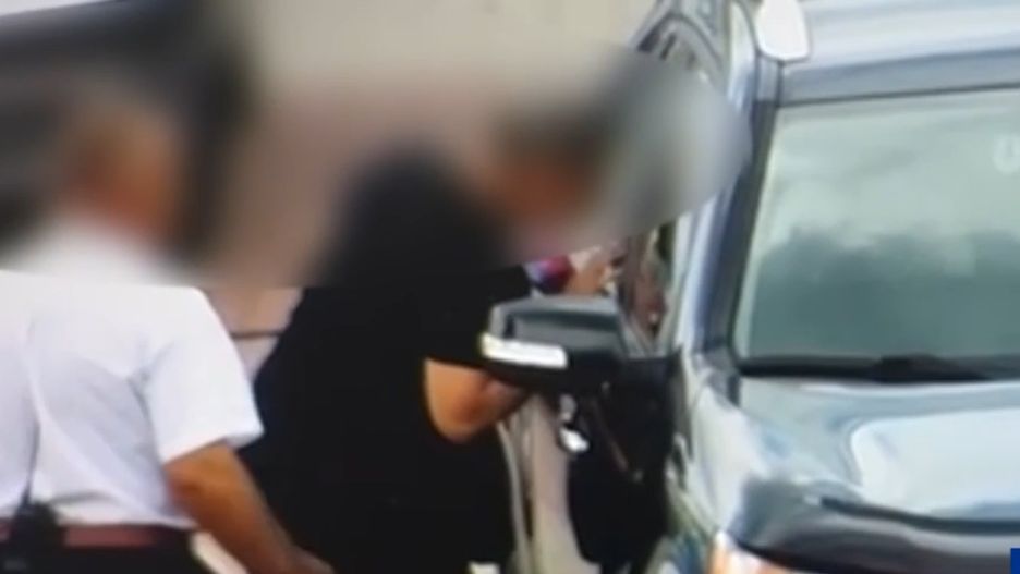 Zostawiła niemowlę w rozgrzanym aucie i poszła kupić spodnie