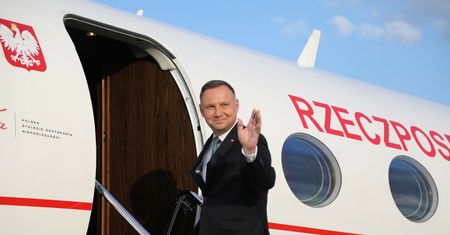 Afera ws. lotu z Andrzejem Dudą. "To jest absurdalna sytuacja"
