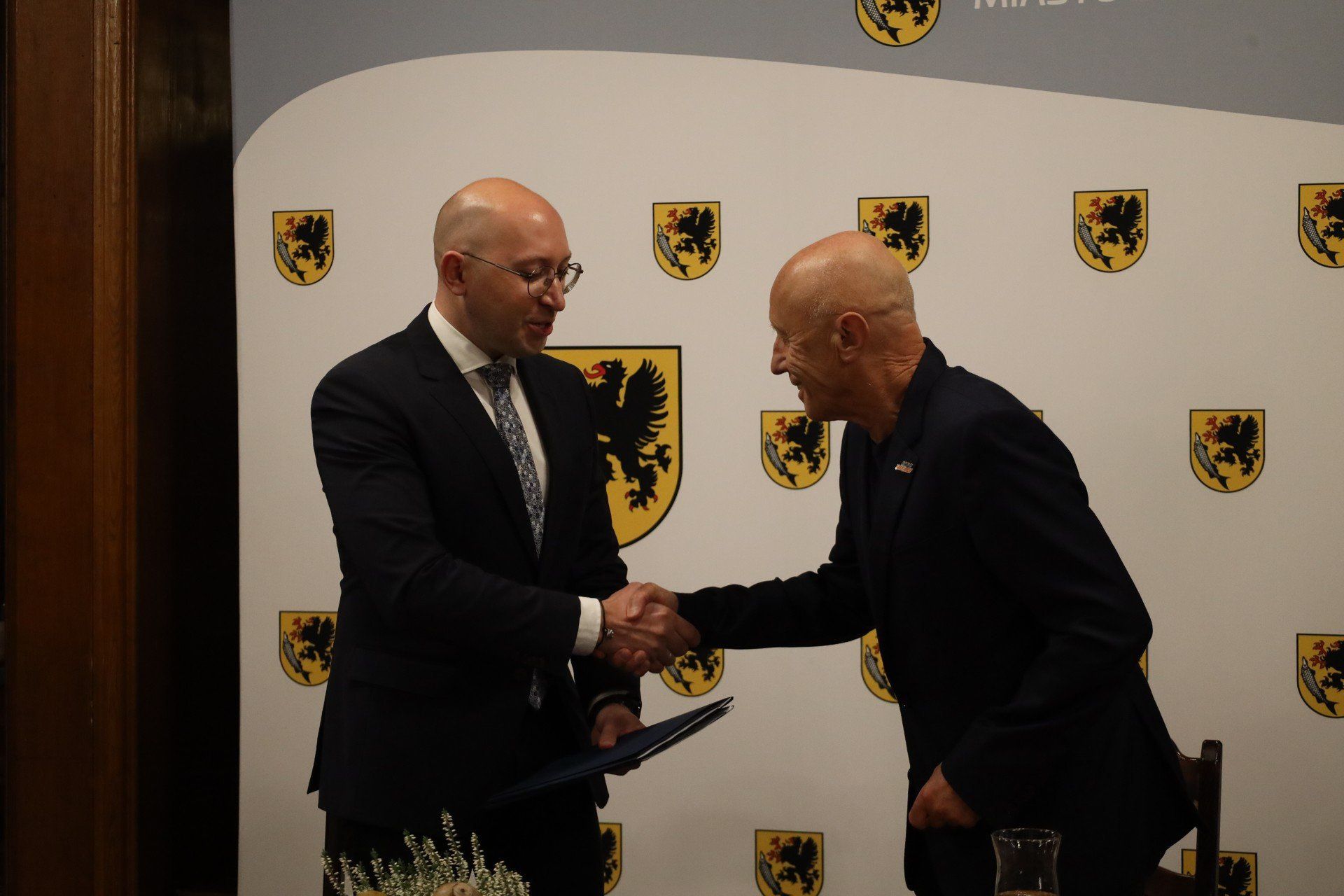 W szczecineckim ratuszu podpisano umowę na unijne dofinansowanie w ramach ZIT