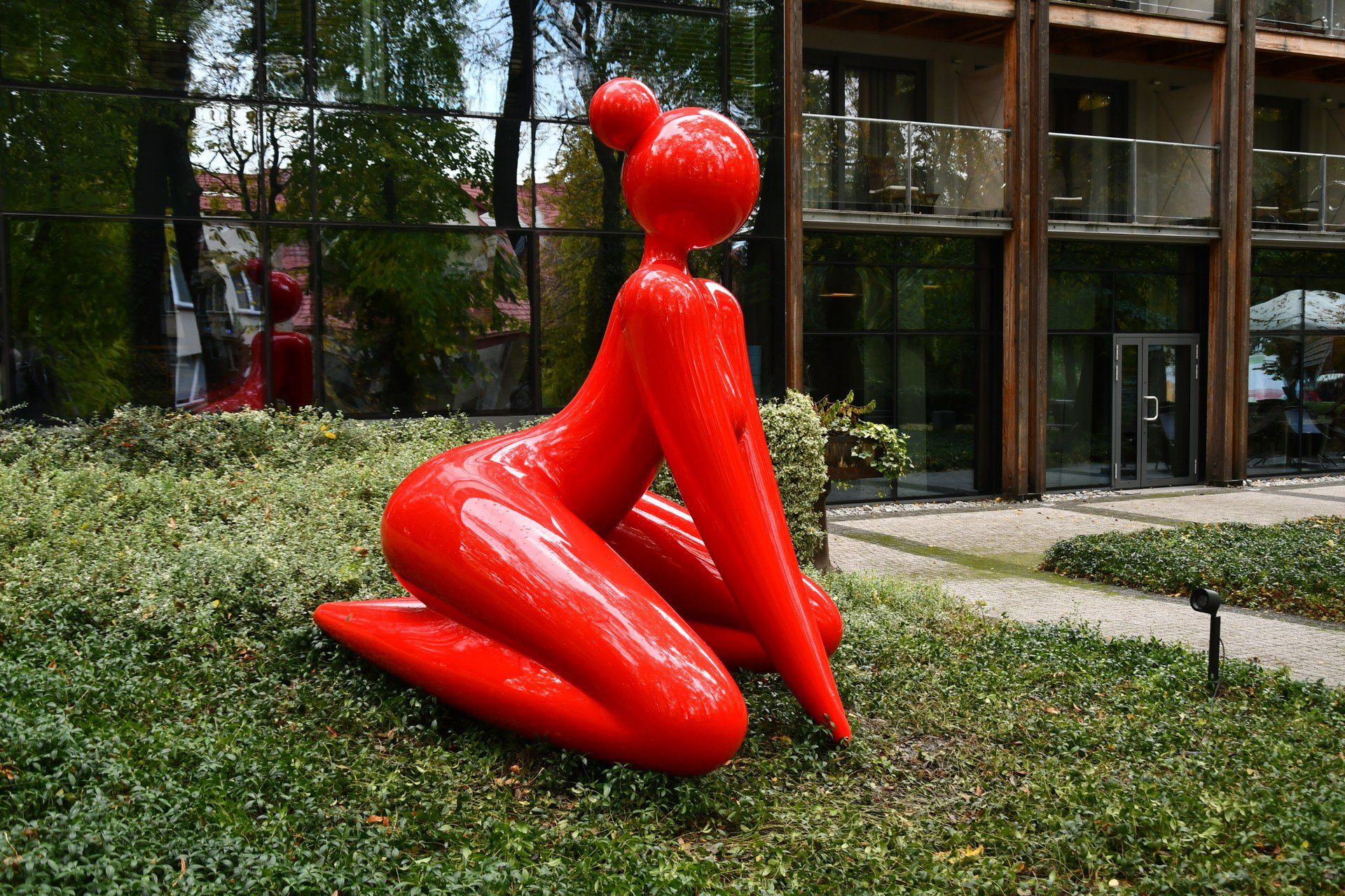 Rzeźba &#34;Gaja&#34; została odsłonięta pod koniec września. 