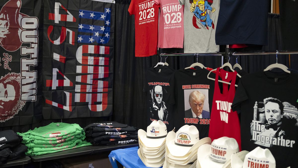 Już pod koniec Gadżety promujące kolejną kampanię prezydencką