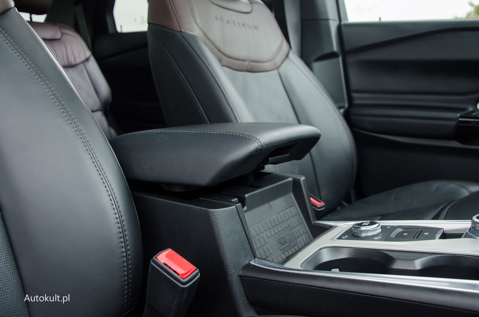 Ford Explorer vs. Toyota Highlander