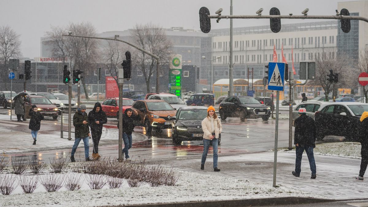 75 proc. Polaków jest zaniepokojonych wpływem pandemii na ich finanse - pisze "Rz" 