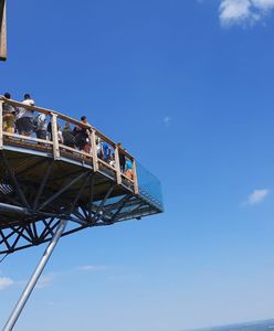 Świeradów-Zdrój. Wielki sukces Sky Walk. Pierwszy weekend przyciągnął tłumy
