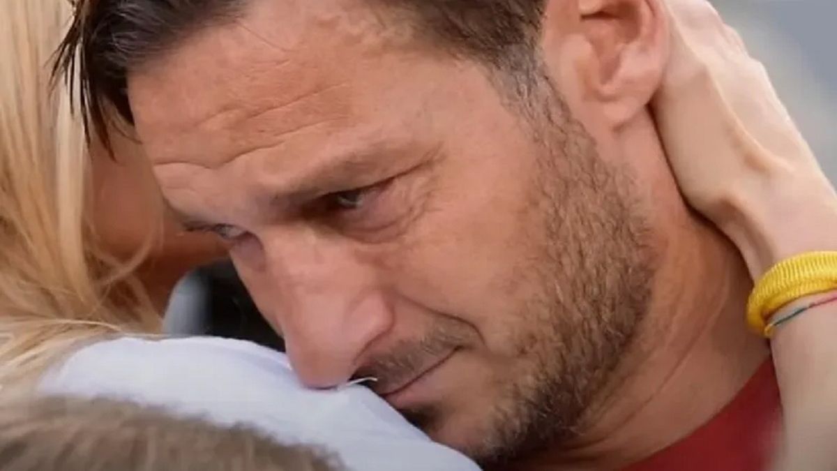 Francesco Totti w objęciach małżonki