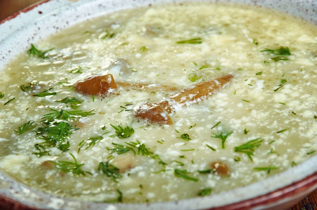 To prosty sposób na to, by zwarzyć śmietanę