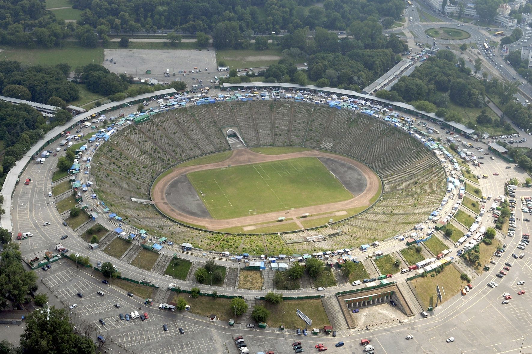 stadion-dziesi-ciolecia-w-warszawie-70-lat-historii-emocji-i-przemian