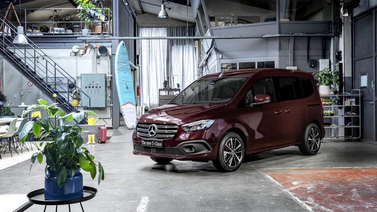 Odmiana Progressive prezentuje się bardzo elegancko jak na kombivana