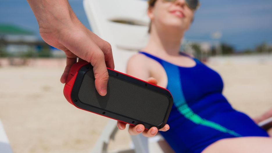To można zrobić, gdy ktoś na plaży zbyt głośno słucha muzyki