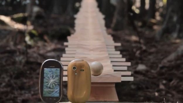 Gigantyczny leśny ksylofon - Japończycy wiedzą, jak sprzedawać komórki [wideo] 1