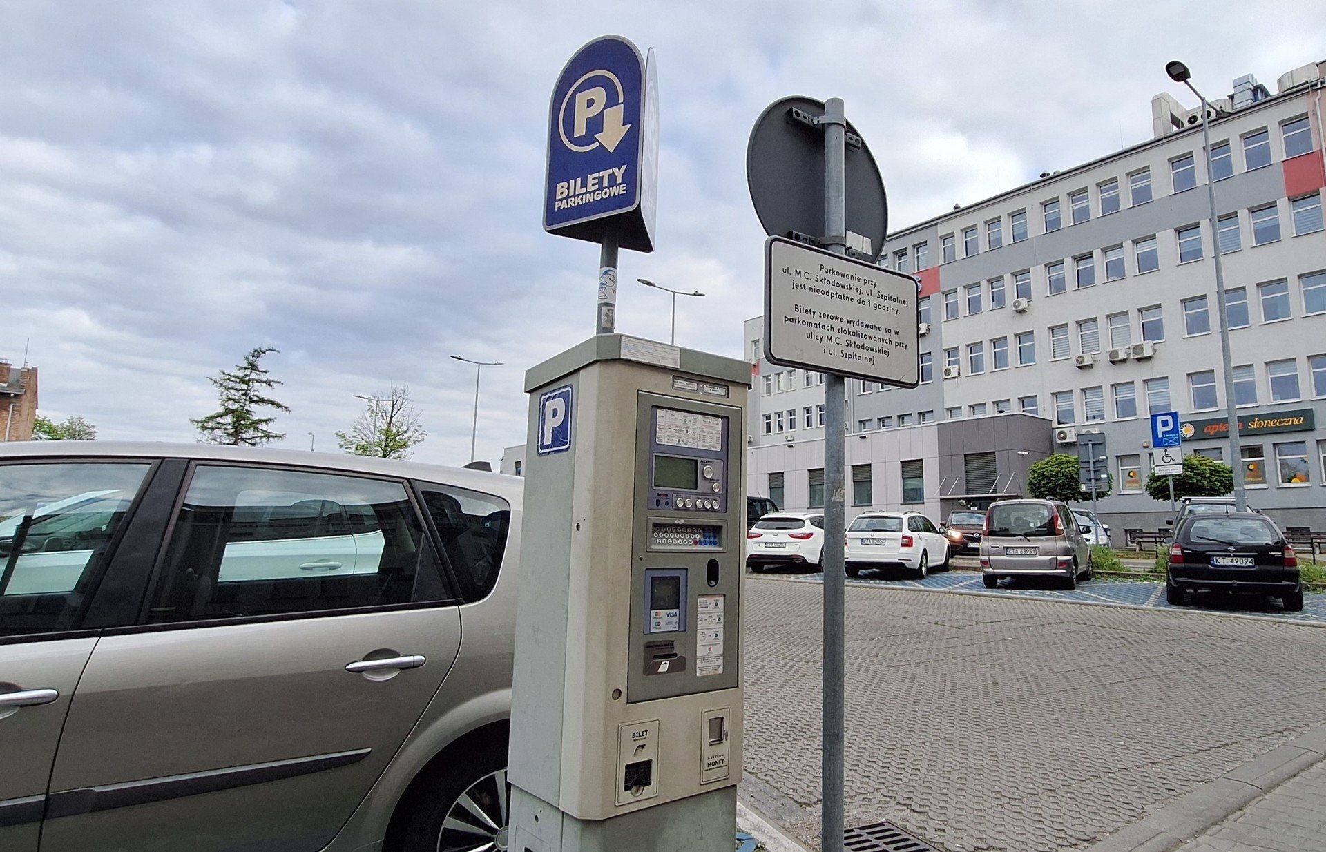 Zmodernizowane parkomaty będą wyposażone w klawiatury podobnie jak te, które znajdują się w miejscach, gdzie można parkować godzinę za darmo