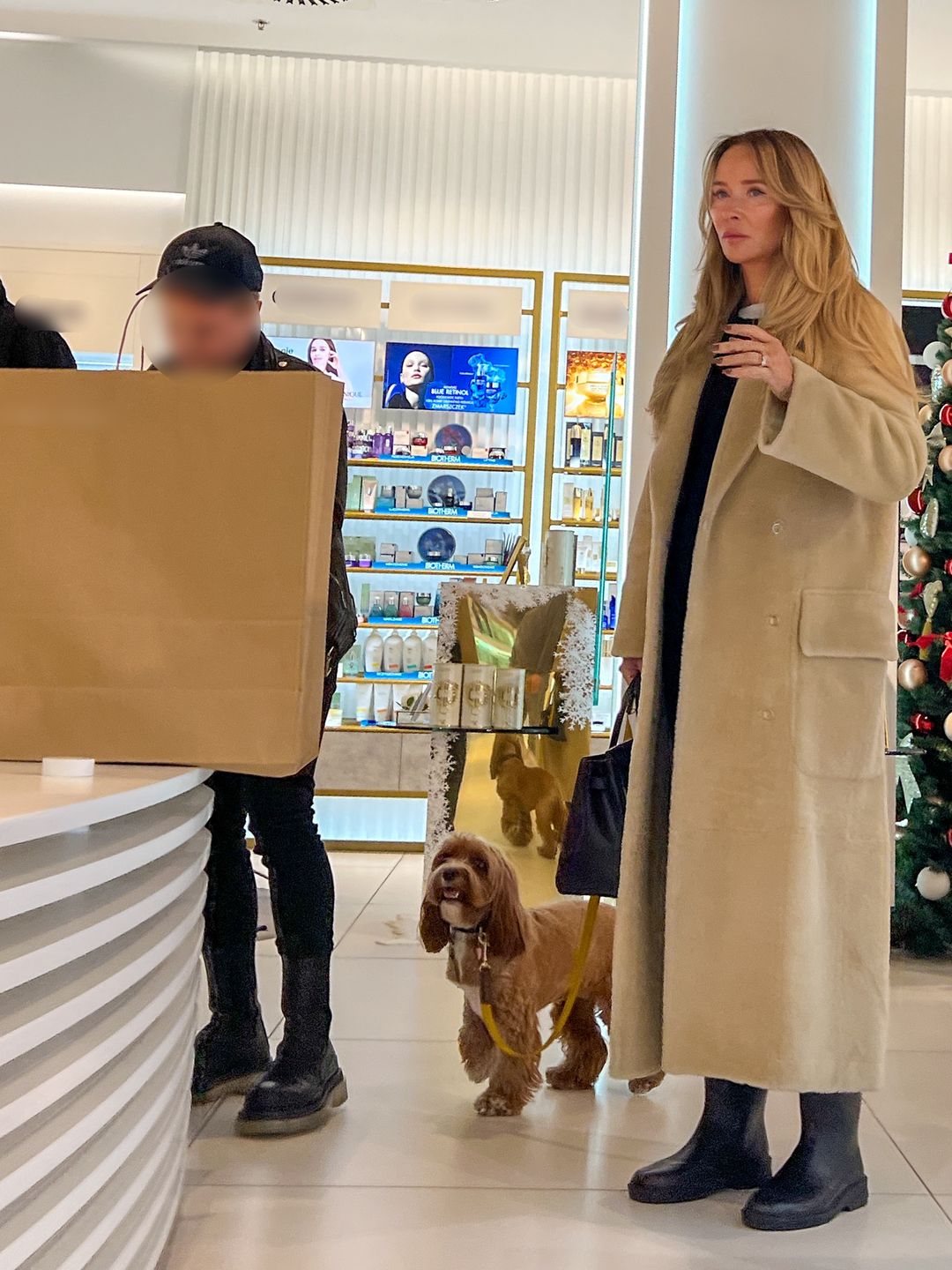 Joanna Przetakiewicz w centrum handlowym