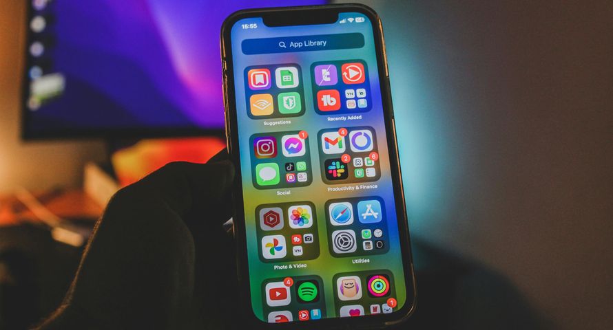 Media w Holandii: wpływy gigantów technologicznych zagrażają demokracji