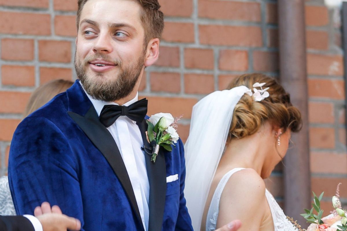 Od lat jest żonaty. Mało kto wie, z kim