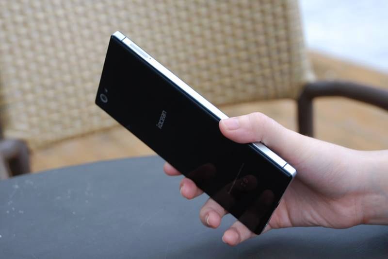 Oto kolejny idealny smartfon do selfie. iOcean X8 ma przednią kamerkę z autofocusem 9