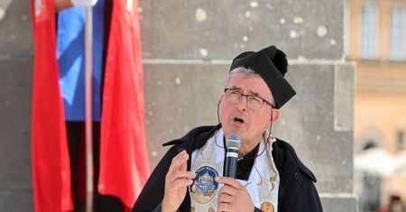 Było tam nawet 1200 osób. Zjazd wyznawców ks. Natanka