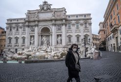 Władze Rzymu usuwają bariery wokół Fontanny di Trevi. Turyści znów mogą podziwiać z bliska barokowy pomnik