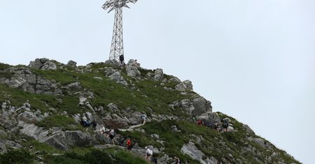 Fala krytyki po mandatach za akcję na Giewoncie. Dyrektor mówi wprost
