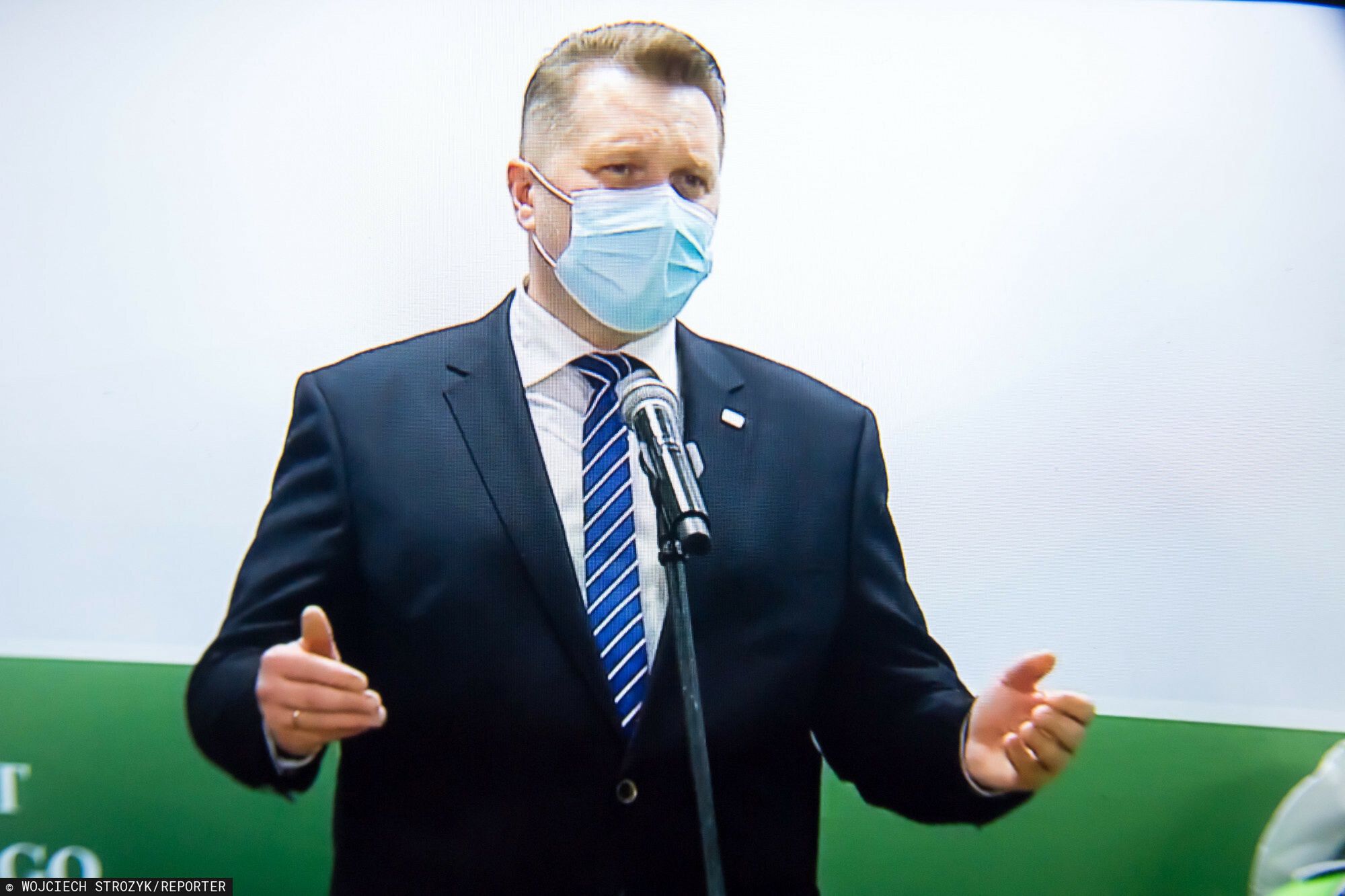 Przemysław Czarnek chce zwalczać otyłość u dziewczynek, bo "tu jest większy problem"