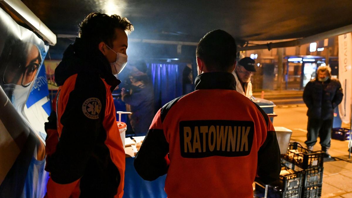 Szpitale pękają w szwach. "Aktualnie choroba dosłownie ścina z nóg"