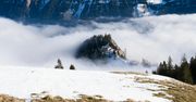 Lawina zepchnęła pociąg z torów. Dramatyczny poranek w szwajcarskich Alpach