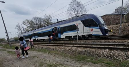 Tragedia na torach w Lublinie. Pociąg relacji Chełm – Lublin Główny potrącił kobietę. Trwają czynności służb