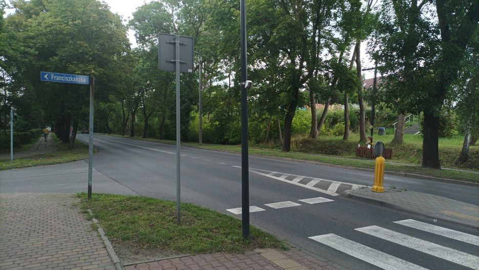 Policja dementuje: agresor zastrzelony w Sosnowcu nie jest migrantem. To Polak.