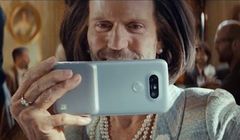 Jason Statham jako mężczyzna i kobieta reklamuje LG G5 (wideo)