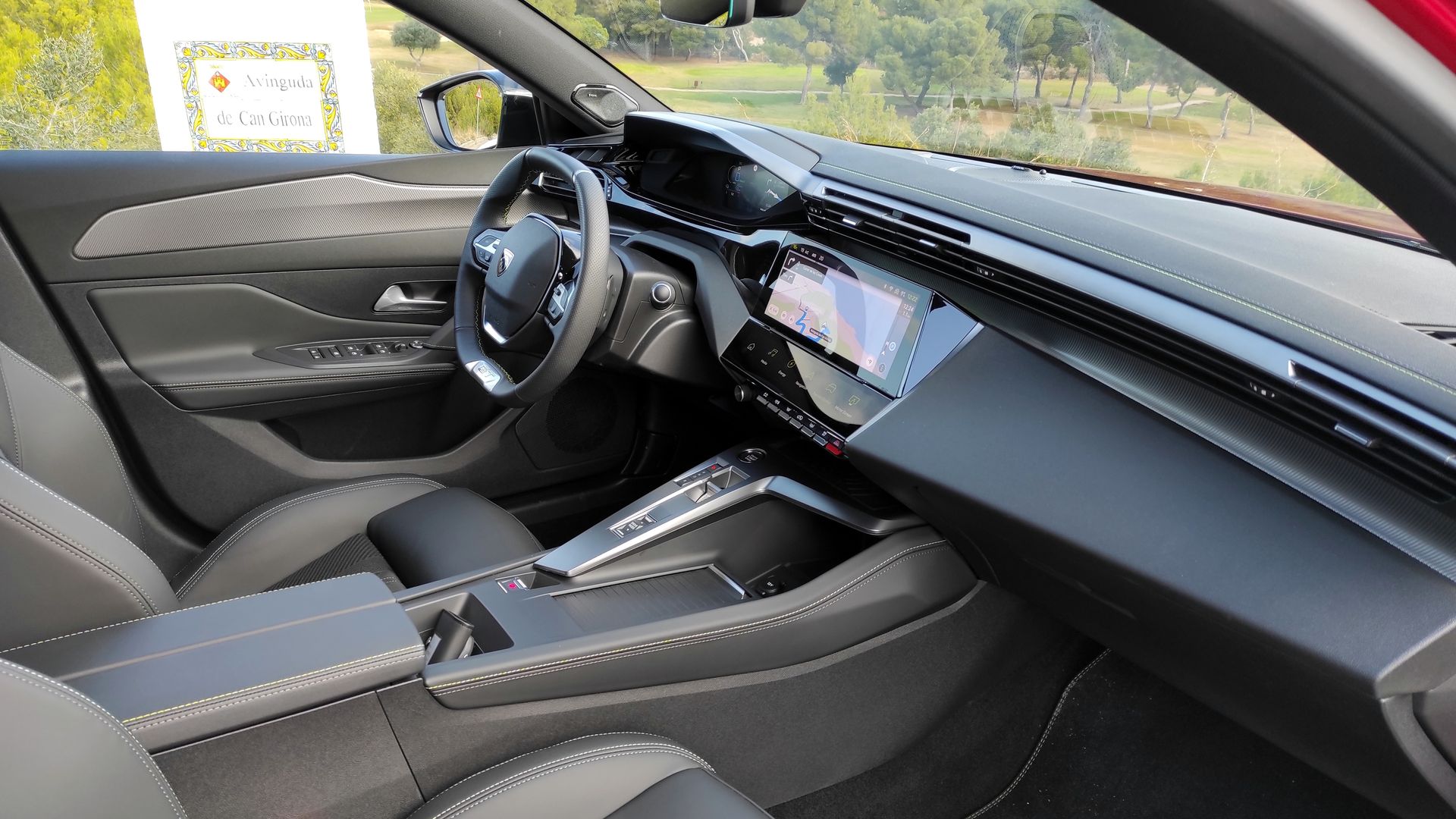 Peugeot 408 Hybrid
