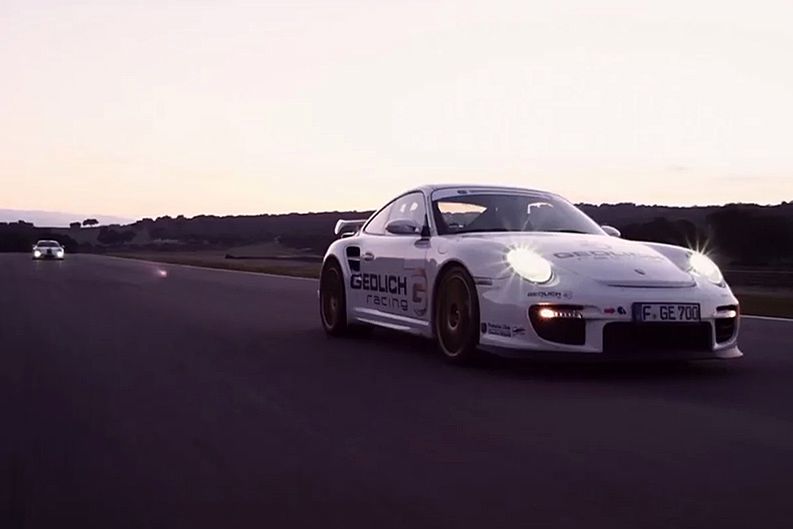Piękny film definiujący czym są wyścigi samochodowe