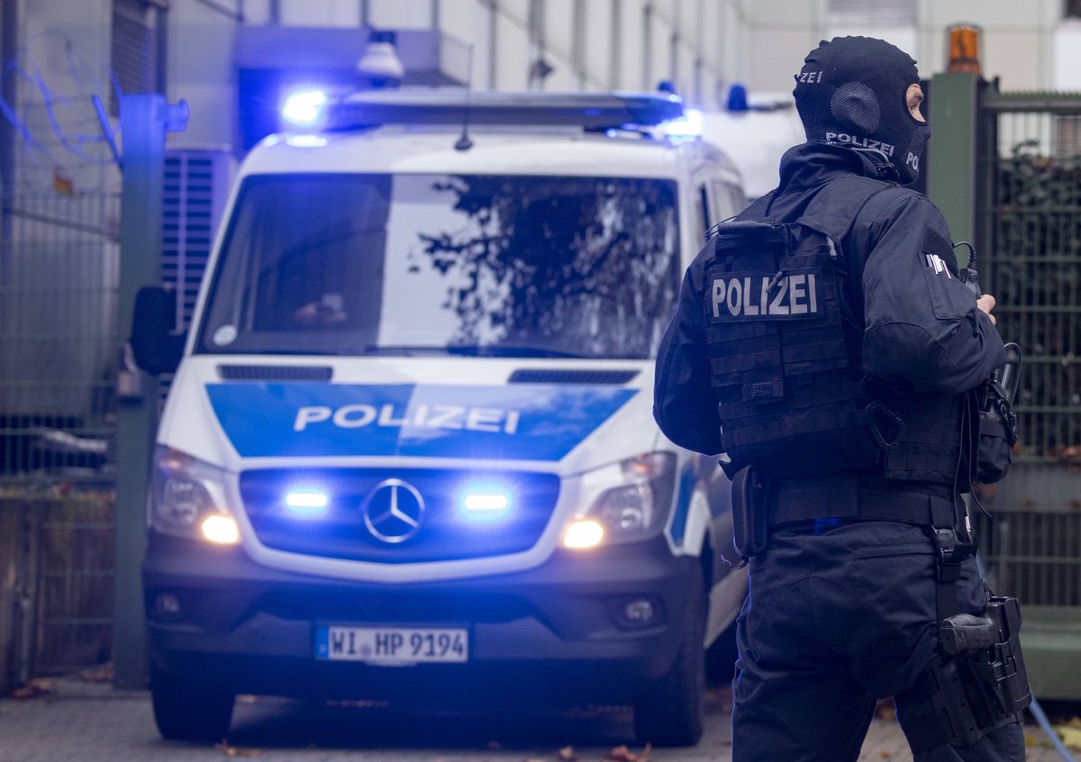 Niemiecka prasa: islamiści mogli ukryć broń w Polsce