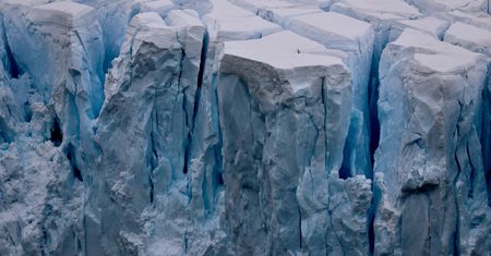 Meteoryty ukryte pod Antarktydą. Naukowcy mówią o około 300 tys. kosmicznych skał