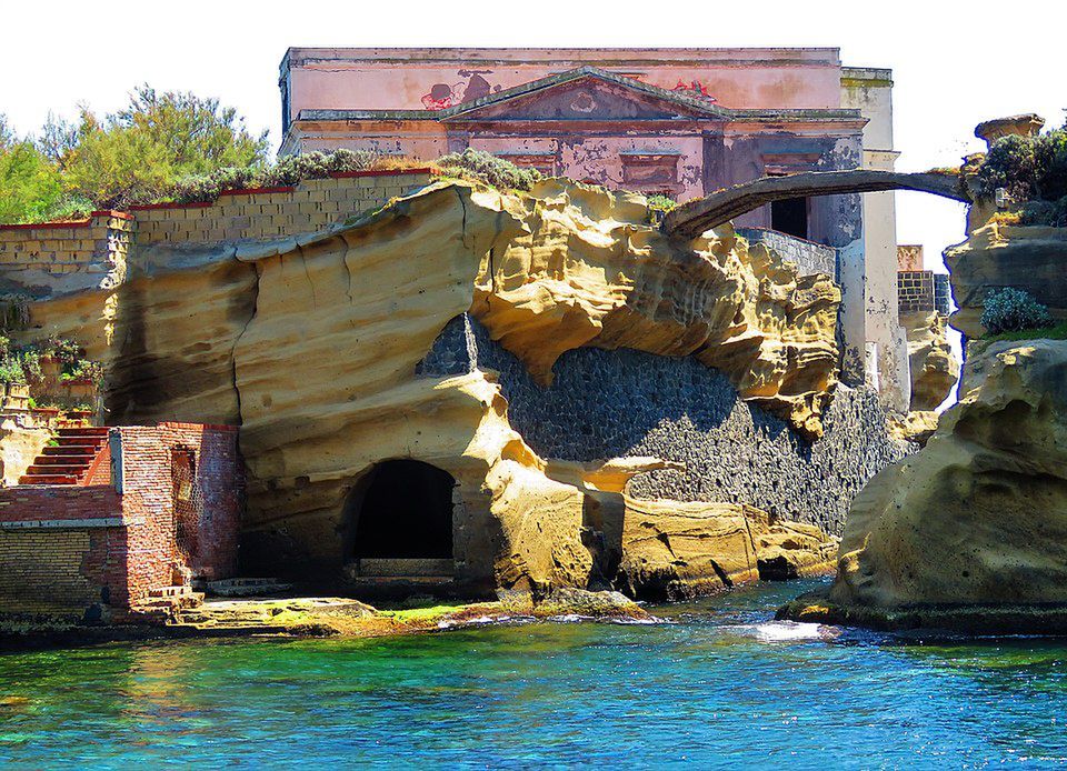 Zakamarki na wyspie kuszą, aby je dokładnie obejrzeć