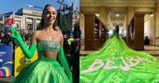 Blanka w limonkowej kreacji i ogromnym napisem "BEJBA" błyszczy na ceremonii otwarcia Eurowizji (ZDJĘCIA)