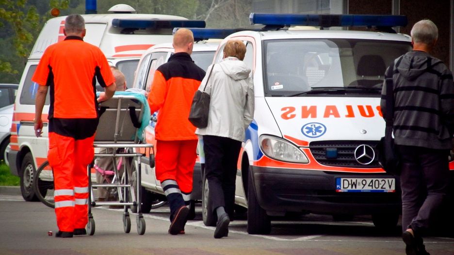 Sklep pozostaje zamknięty do odwołania. Policja prowadzi postępowanie w celu ustalenia dokładnych okoliczności zdarzenia. Zdjęcie ilustracyjne.