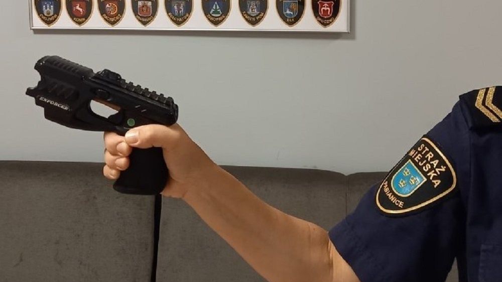 12-latek zaatakował dzieci paralizatorem 