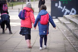 Tarcza antykryzysowa. Zasiłek opiekuńczy będzie wydłużony do 24 maja