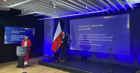 NASK stworzył program dla młodych. Rozwinie kompetencje cyfrowe