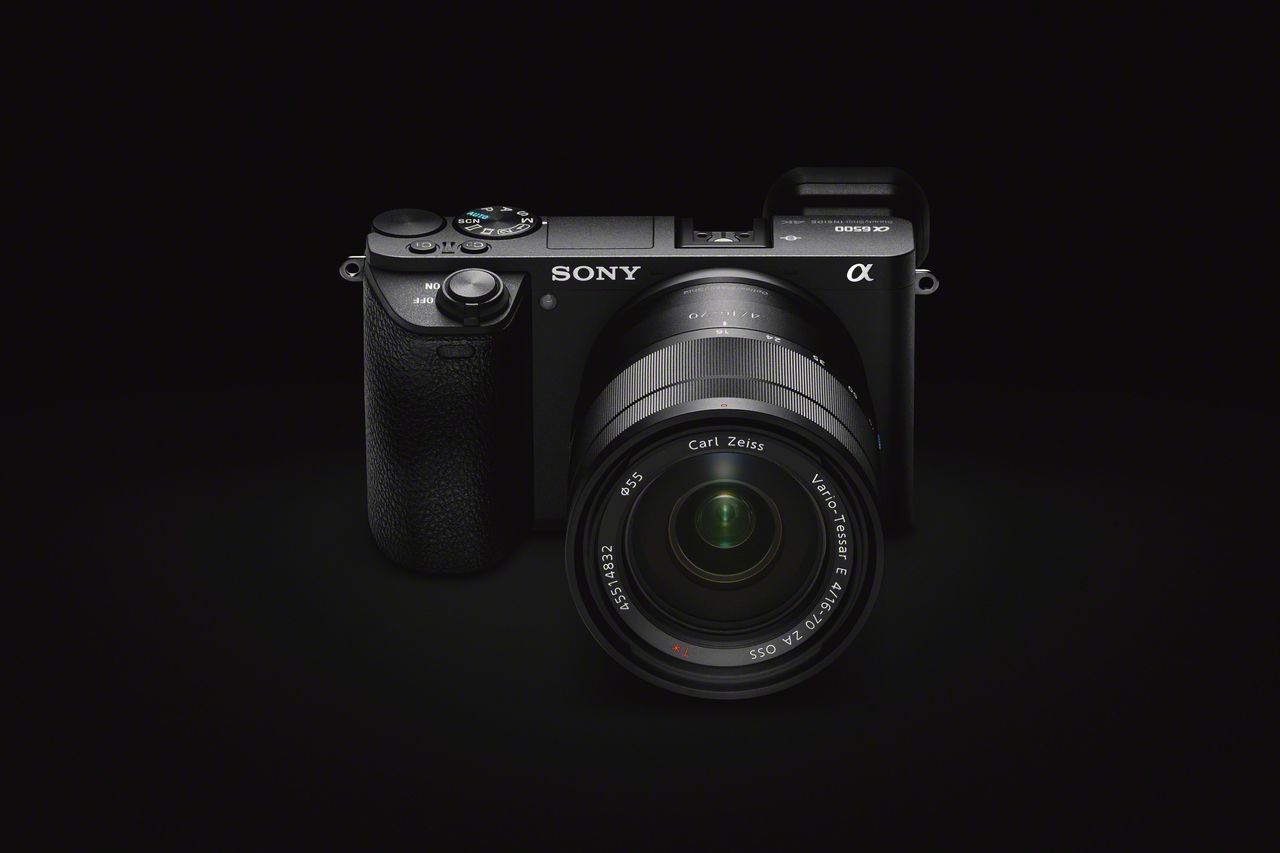 Sony A6500 - flagowy bezlusterkowiec APS-C ze zmianami, na które czekaliśmy