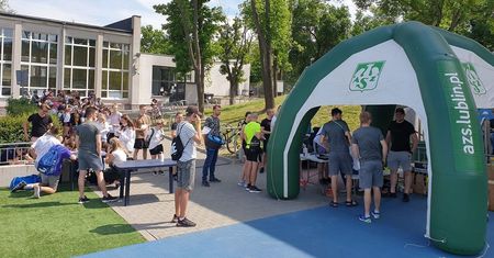 Test Coopera dla wszystkich na stadionie lekkoatletycznym w Lublinie. Ile jesteś w stanie przebiec przez 12 minut?
