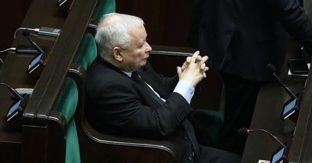 "Przegrywa z demonem"? Socjolog: Prezes PiS ma problem