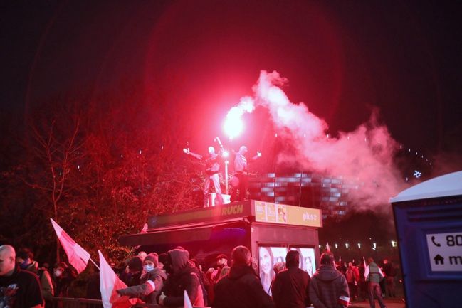 Warszawa. Policja wyjaśnia sprawę rannego fotoreportera