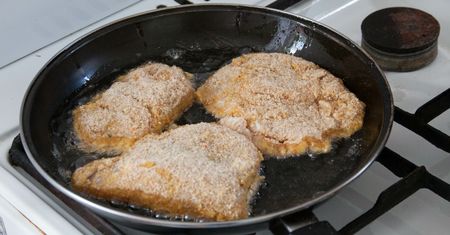 Pamiętaj po usmażeniu. Kotlet nie "siądzie" na żołądku