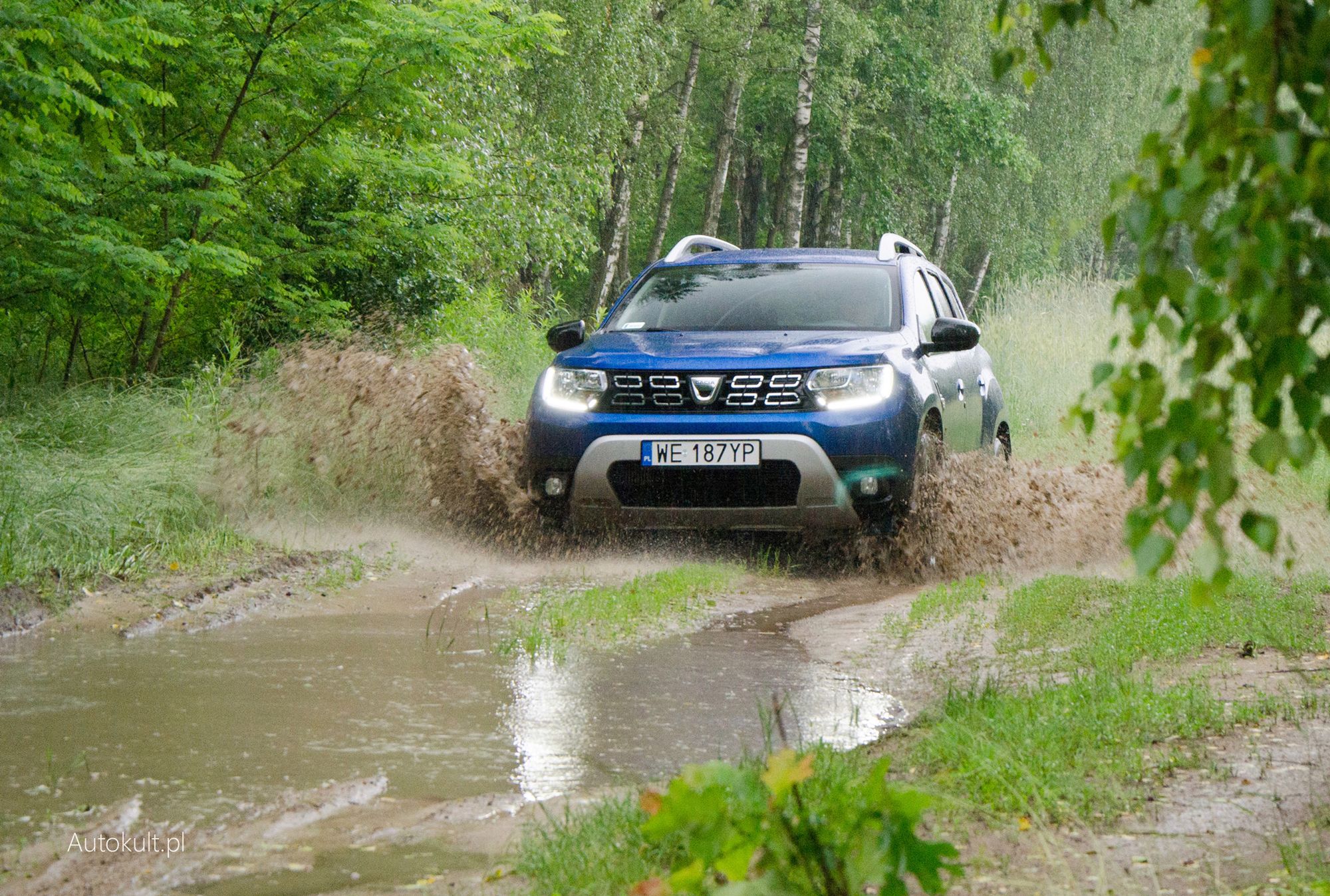 Jak na samochód z przednim napędem, Dacia Duster jest dzielna w lekkim terenie