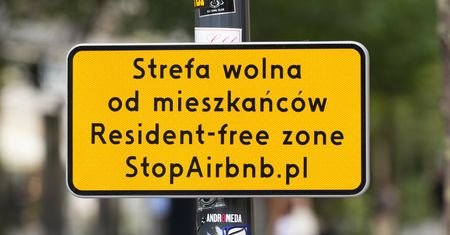 Zwrot w sprawie najmu na doby. Polacy chcą ograniczeń