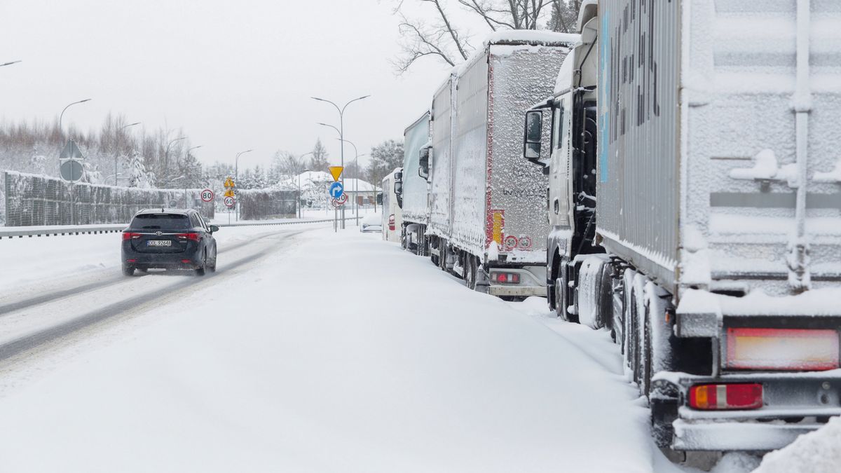 Droga S16 w okolicy Olsztyna, zdjęcie ze środy 31 grudnia