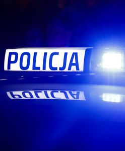 Dachowali w środku nocy. Zostawili w aucie pijaną 16-latkę