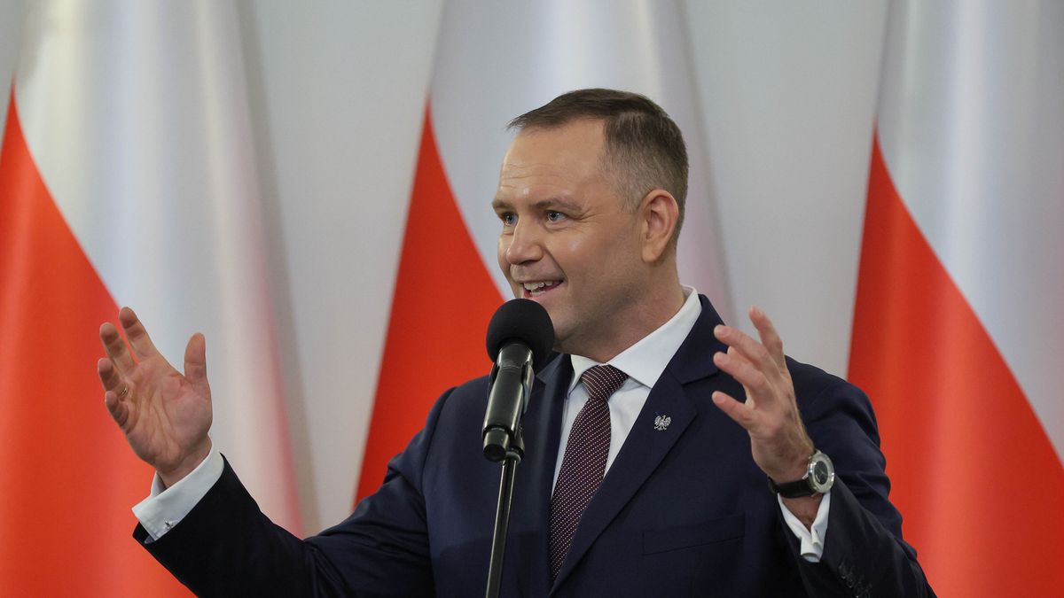 Warszawa, 07.01.2026. Prezydent RP Karol Nawrocki przemawia podczas uroczystości w Pałacu Prezydenckim w Warszawie, 7 bm. Ponad 140 pracowników nauki i sztuki odebrało z rąk prezydenta nominacje profesorskie. (sko) PAP/Paweł Supernak